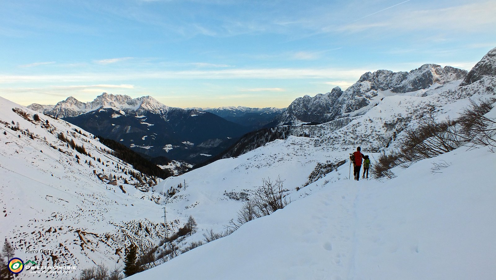 97 dal Passo della Manina scendiamo....JPG